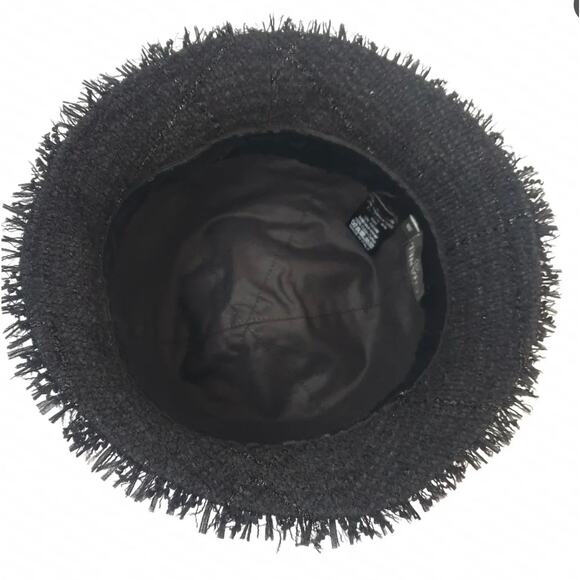 Elegant Chanel Black Tweed  Pearl Accents Hat Sz.S-M - Picture 4 of 6